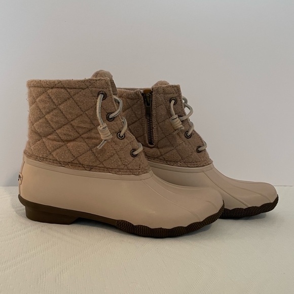 Sperry Women’s Duckboot in Oyster/Oatmeal, Size 7. - Picture 3 of 8